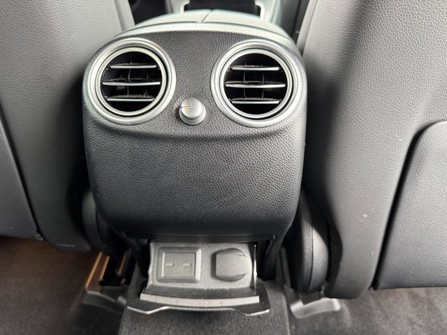 Used 2022 Mercedes-Benz GLC 300 image 9