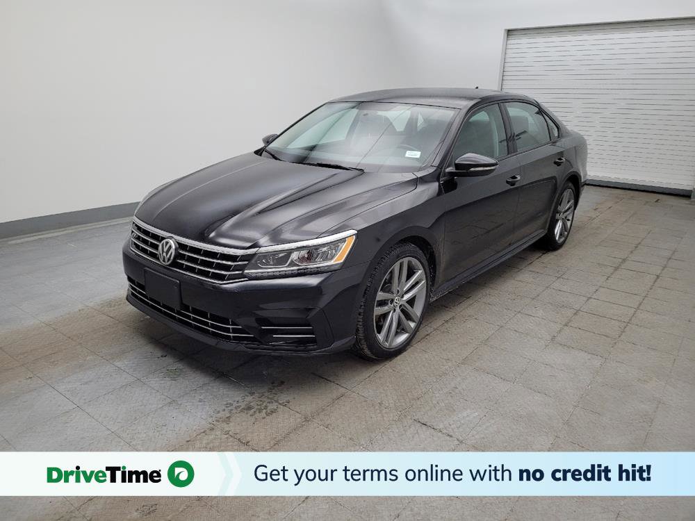 Used 2018 Volkswagen Passat 2.0T R-Line w/ R-Line Lighting Package image 1