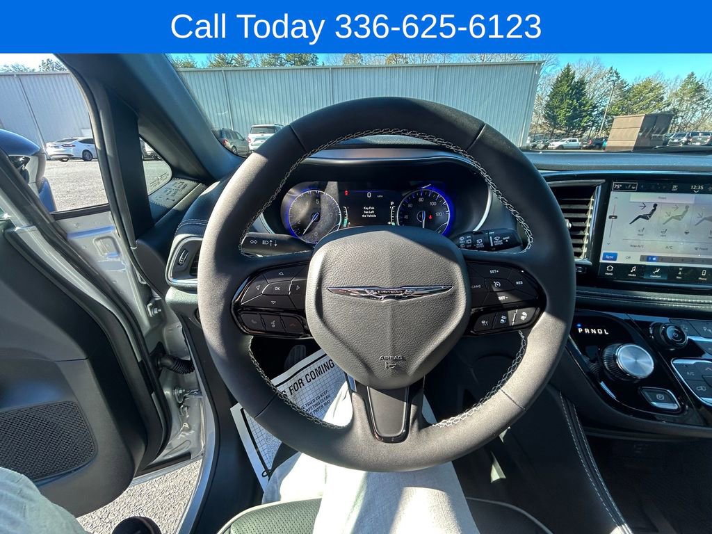 New 2026 Chrysler Pacifica Limited w/ S Appearance Package FWD image 24