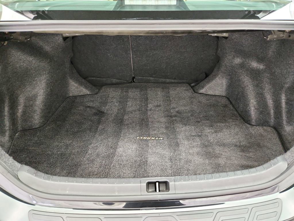 Used 2015 Toyota Corolla LE FWD image 27