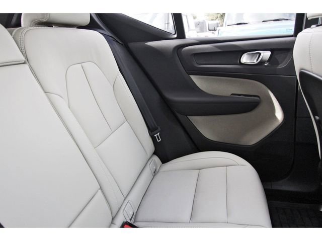 Used 2025 Volvo XC40 B5 Plus w/ Protection Package Premier image 10