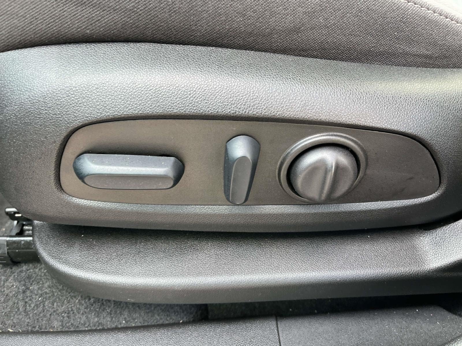 Used 2023 Chevrolet Equinox LS w/ LS Convenience Package FWD image 29