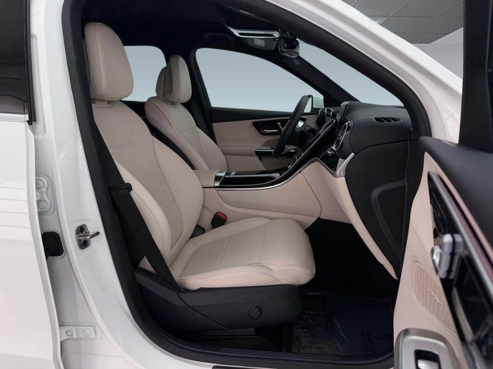 Certified 2025 Mercedes-Benz GLC 350e 4MATIC image 22