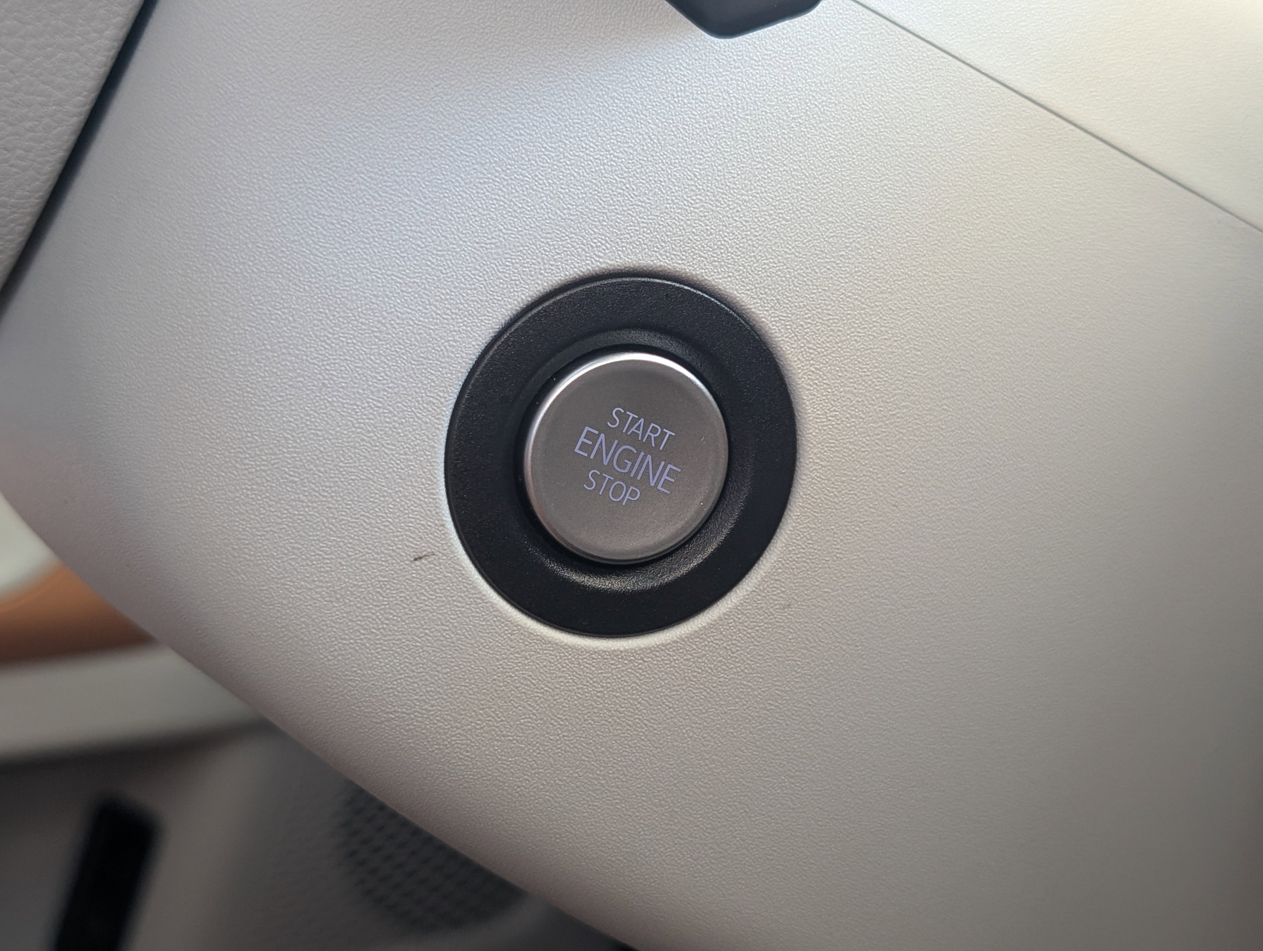 Used 2025 Volkswagen ID. Buzz Pro S Plus RWD image 37