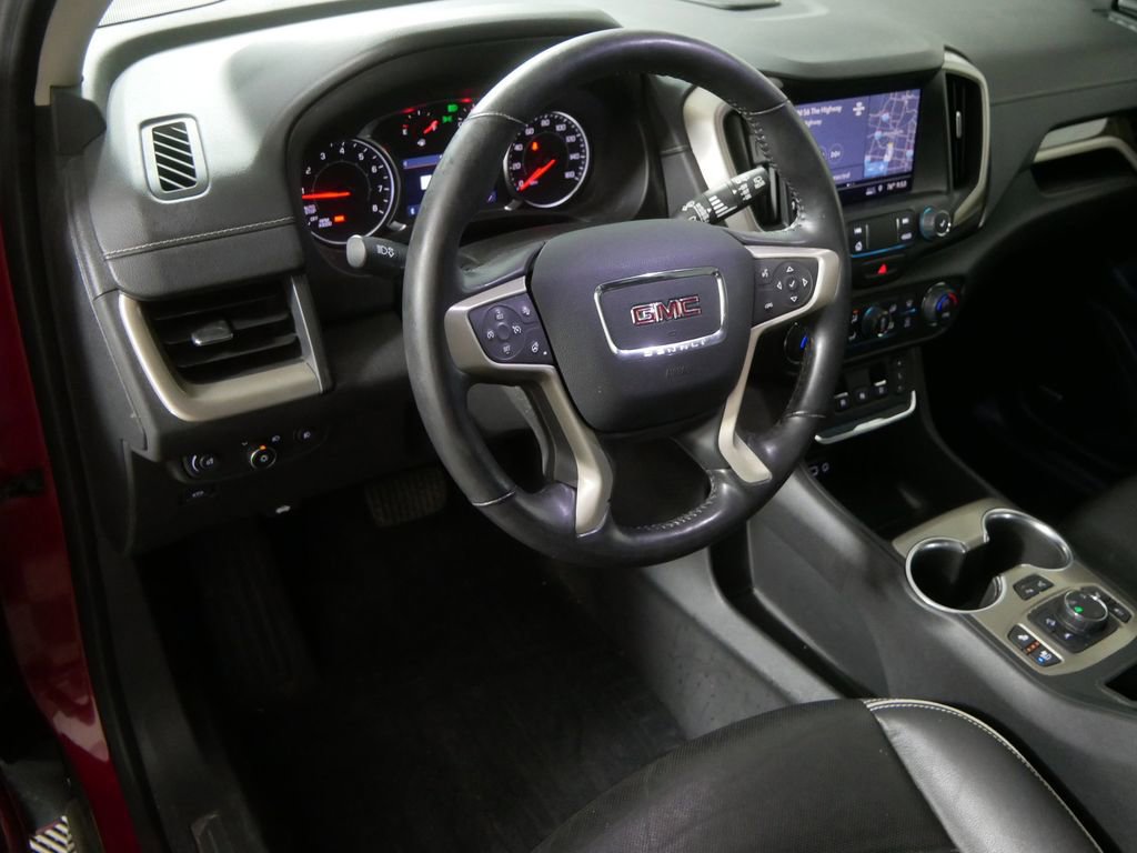 Used 2020 GMC Terrain Denali w/ Denali Premium Package AWD/4WD image 13