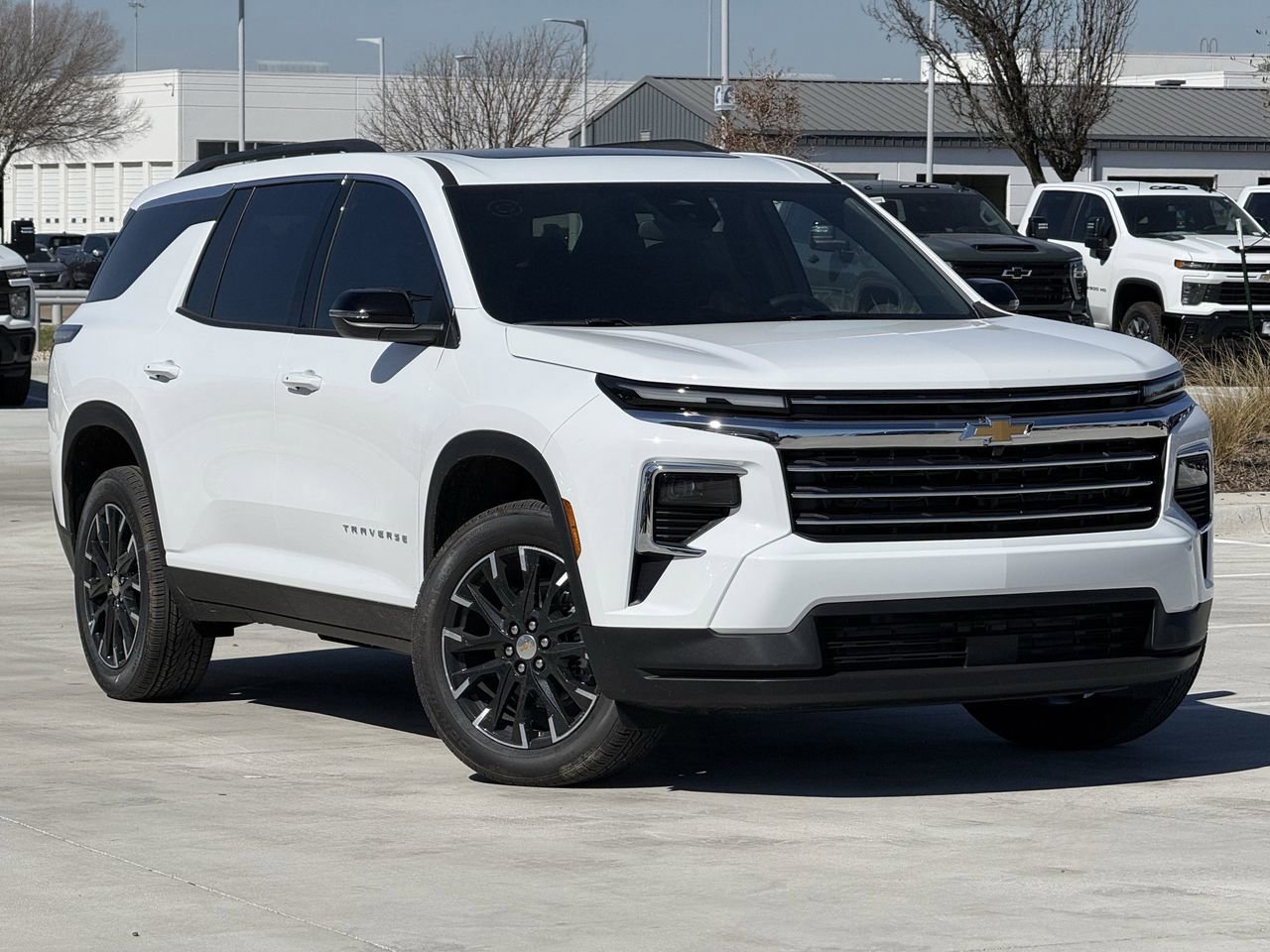 New 2026 Chevrolet Traverse LT w/ Sun and Wheel Package image 2