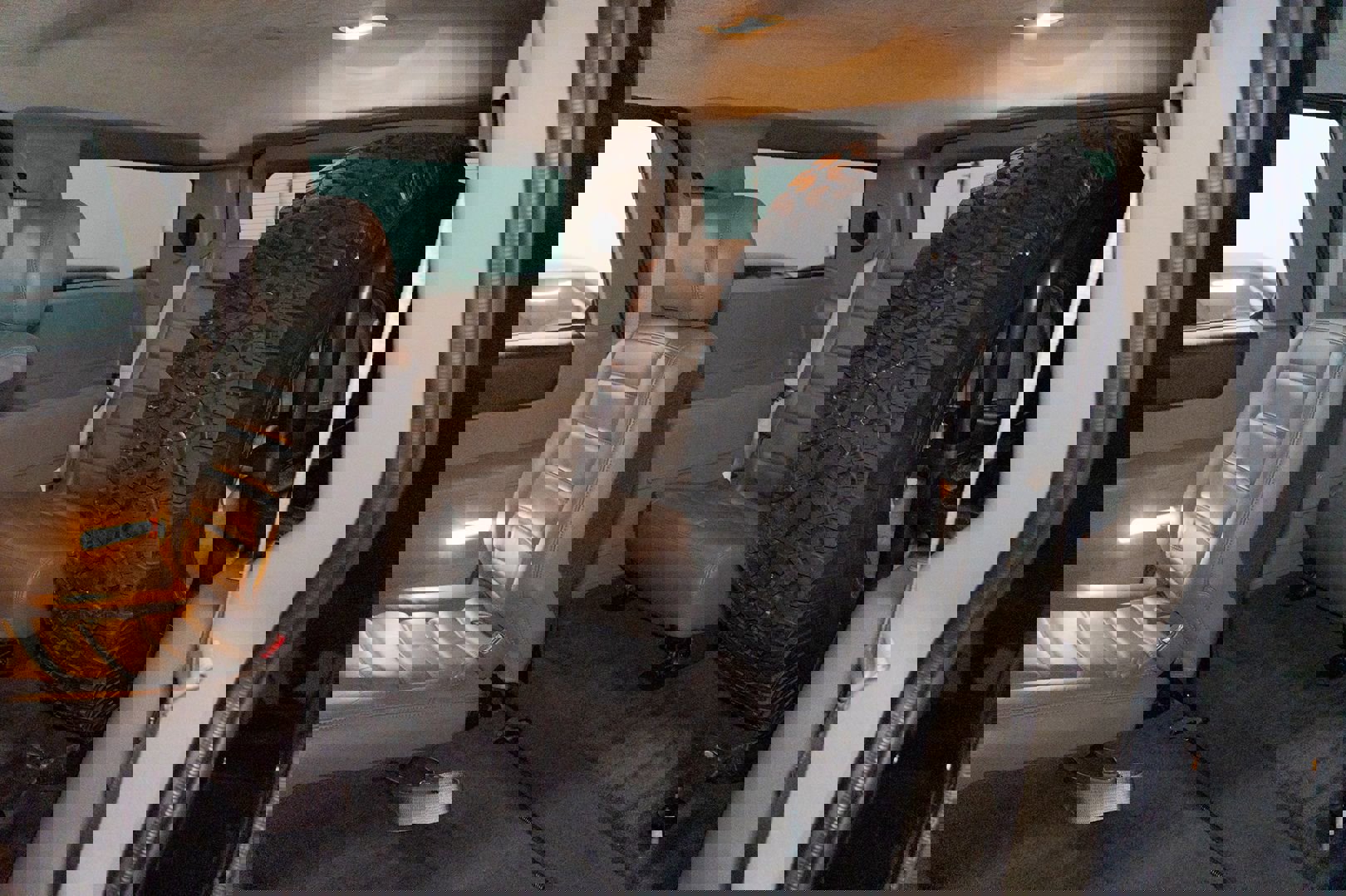 Used 2003 HUMMER H2 w/ Preferred Equipment Group image 28