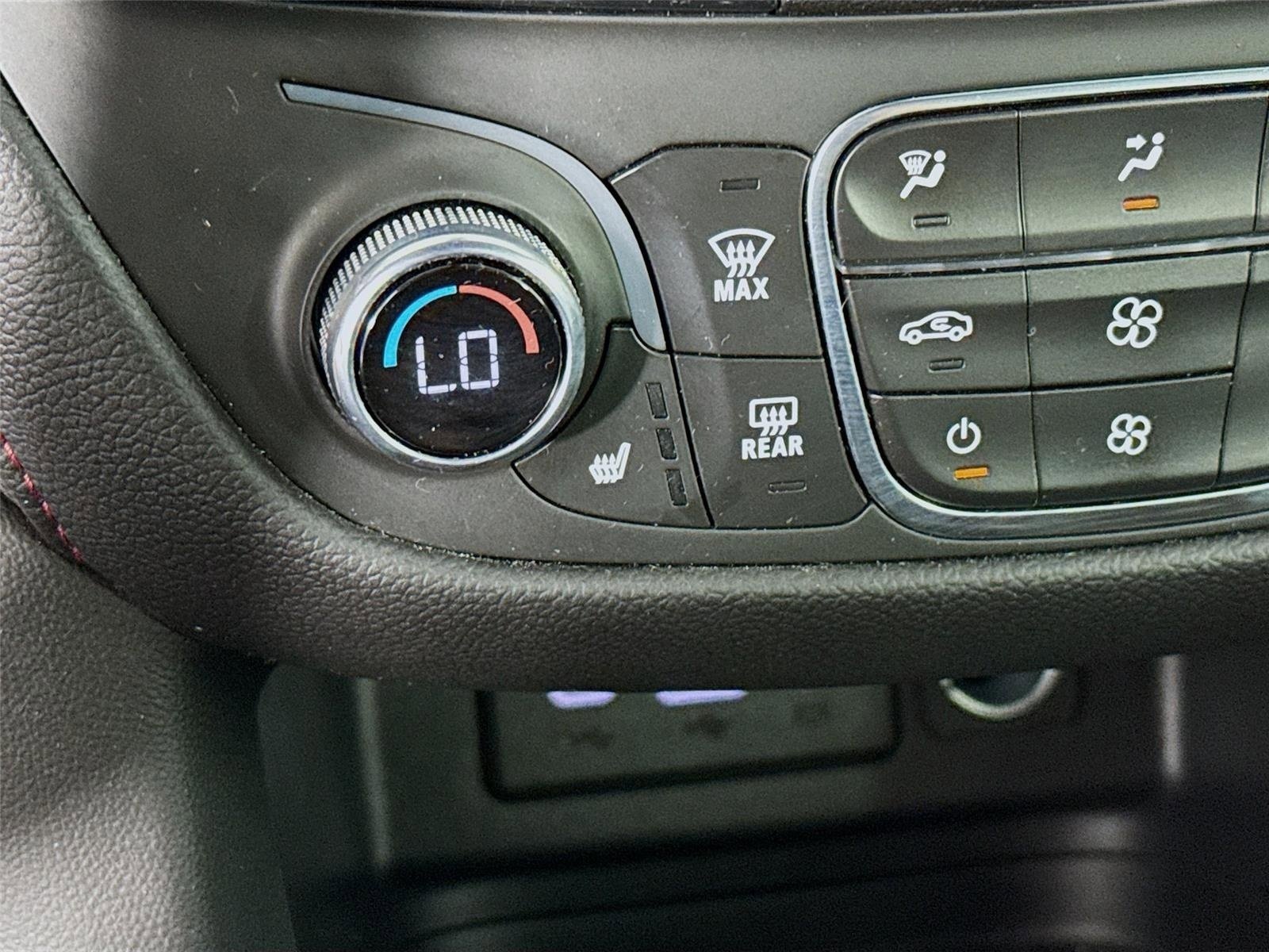 Used 2024 Chevrolet Equinox RS FWD image 20