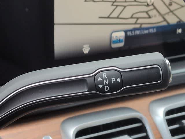 New 2026 Mercedes-Benz GLS 580 4MATIC image 33