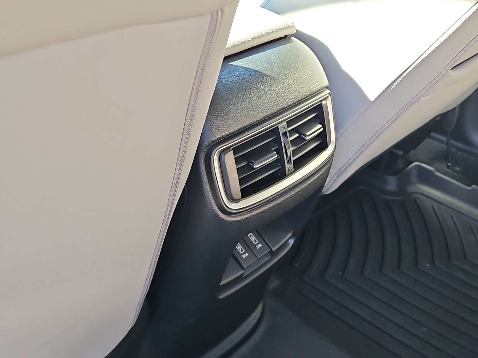 Used 2022 Honda CR-V Touring image 12