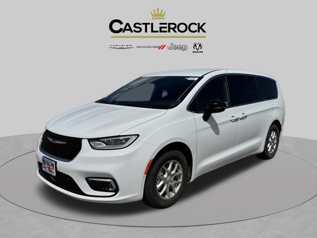 New 2026 Chrysler Pacifica Select