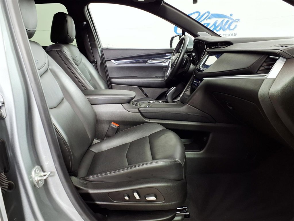 Used 2024 Cadillac XT5 Premium Luxury image 11
