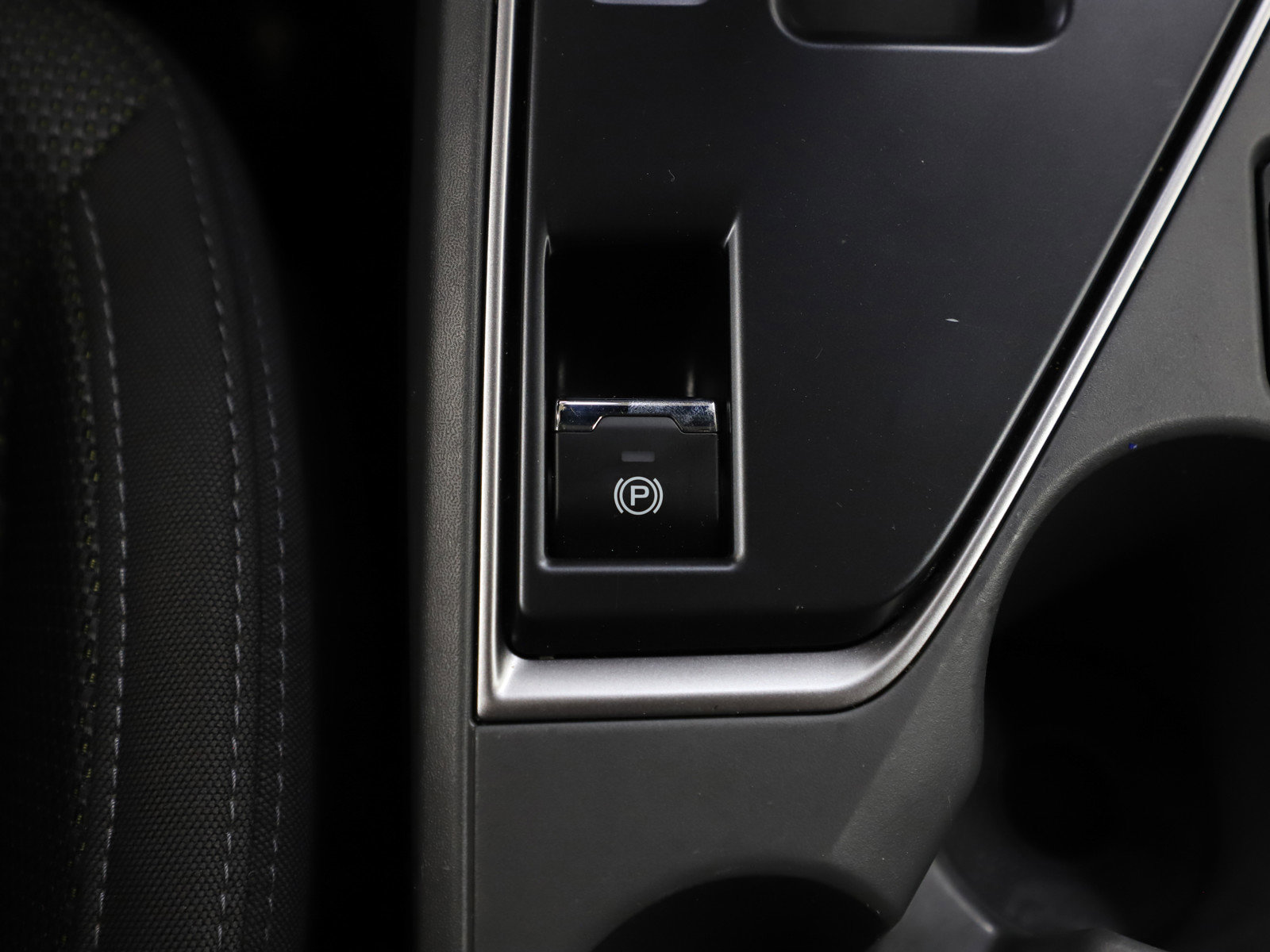 Used 2024 Subaru Crosstrek 2.0i Premium image 24