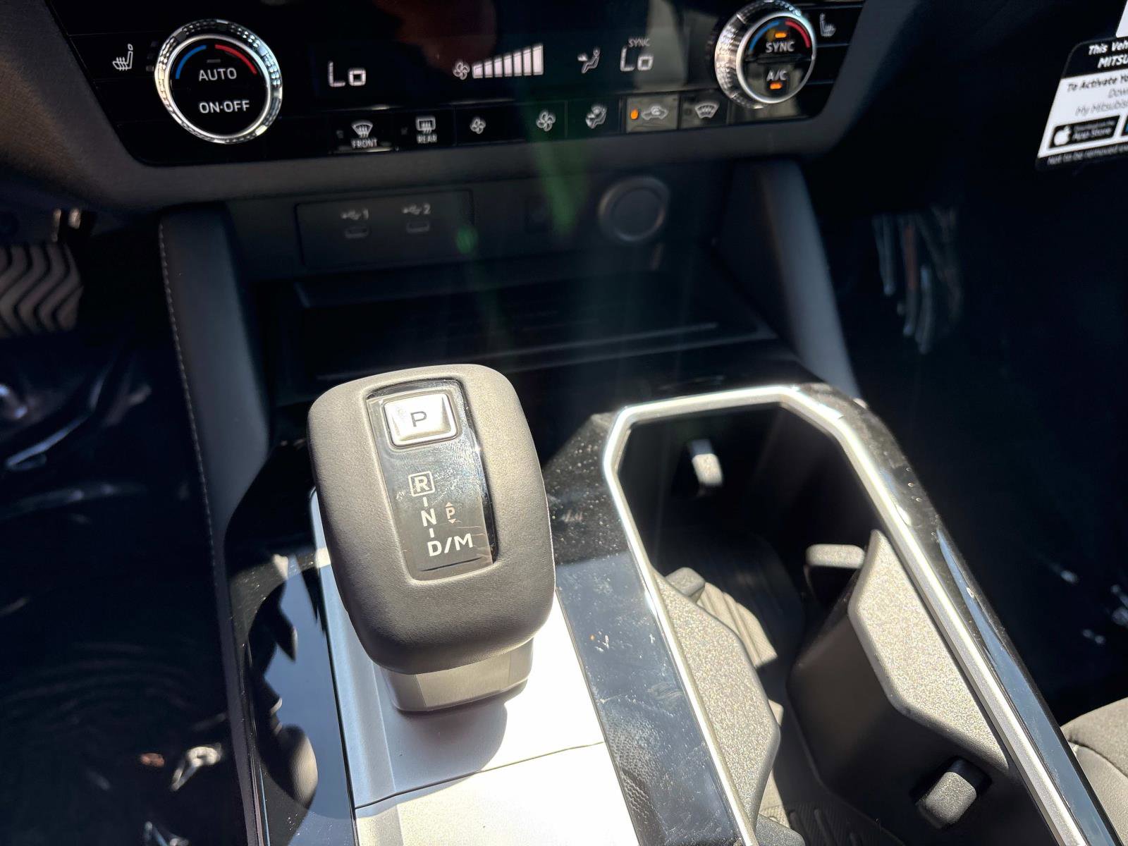 New 2025 Mitsubishi Outlander SE image 25