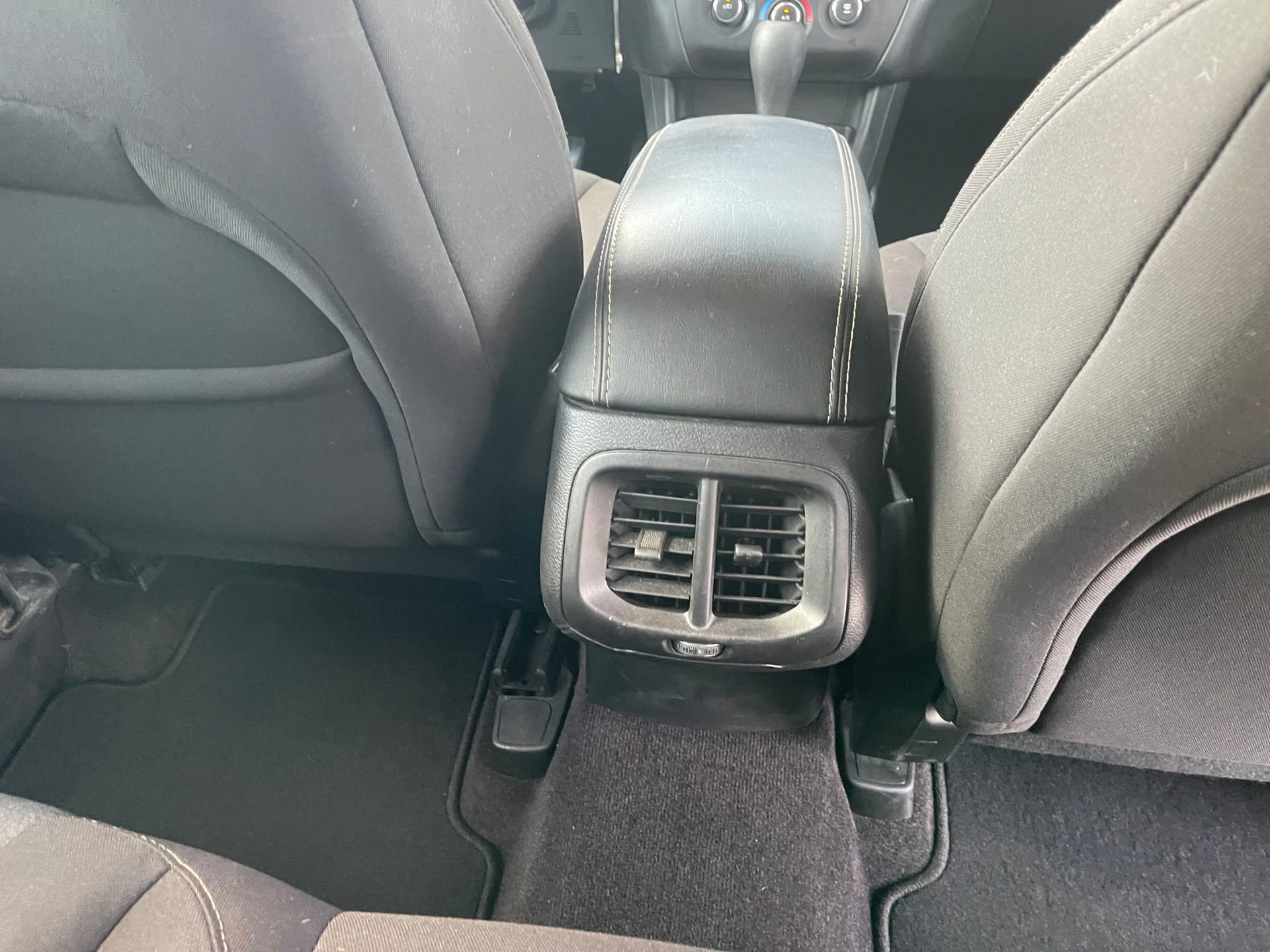 Used 2017 Jeep Cherokee Sport FWD image 26