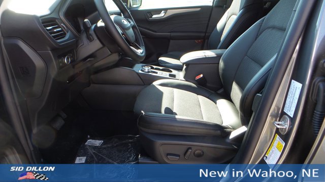 New 2025 Ford Escape SE image 27