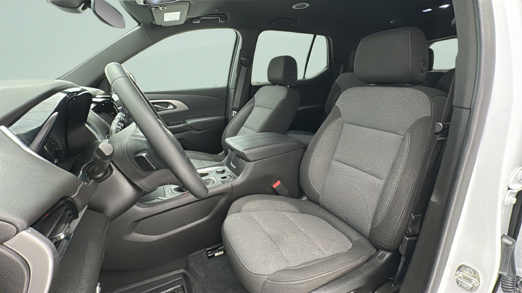 Used 2023 Chevrolet Traverse LT w/ LPO, Floor Liner Package AWD/4WD image 13