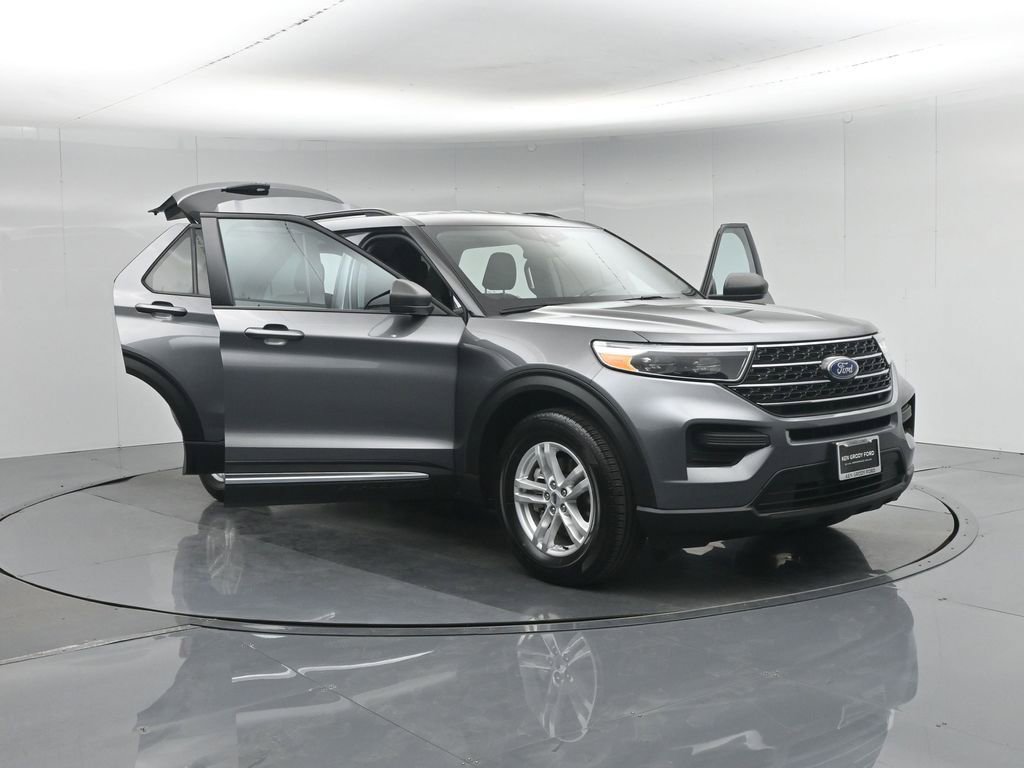 Certified 2023 Ford Explorer XLT RWD image 36
