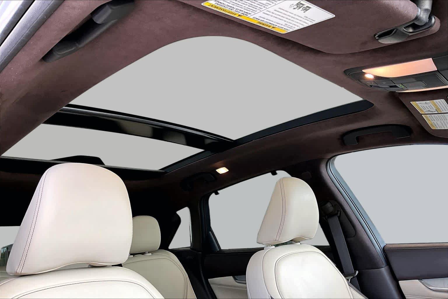Used 2019 INFINITI QX50 Essential w/ Sensory Package FWD image 13