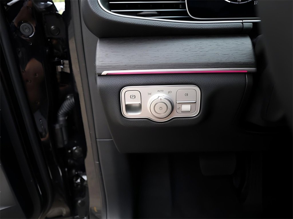 New 2025 Mercedes-Benz GLE 450 4MATIC image 37