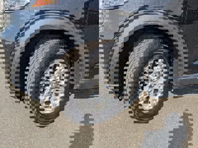 Certified 2023 Ford Explorer XLT w/ Equipment Group 202A image 5