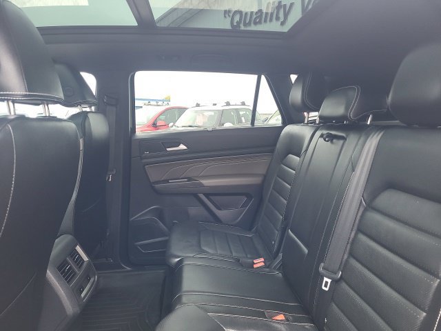 Used 2023 Volkswagen Atlas Cross Sport SEL AWD/4WD image 19