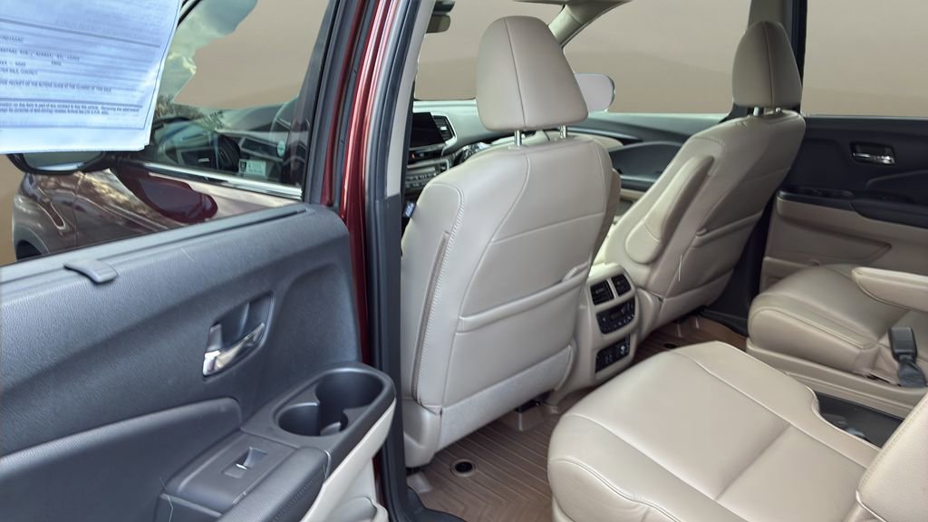 Used 2021 Honda Pilot Touring image 15