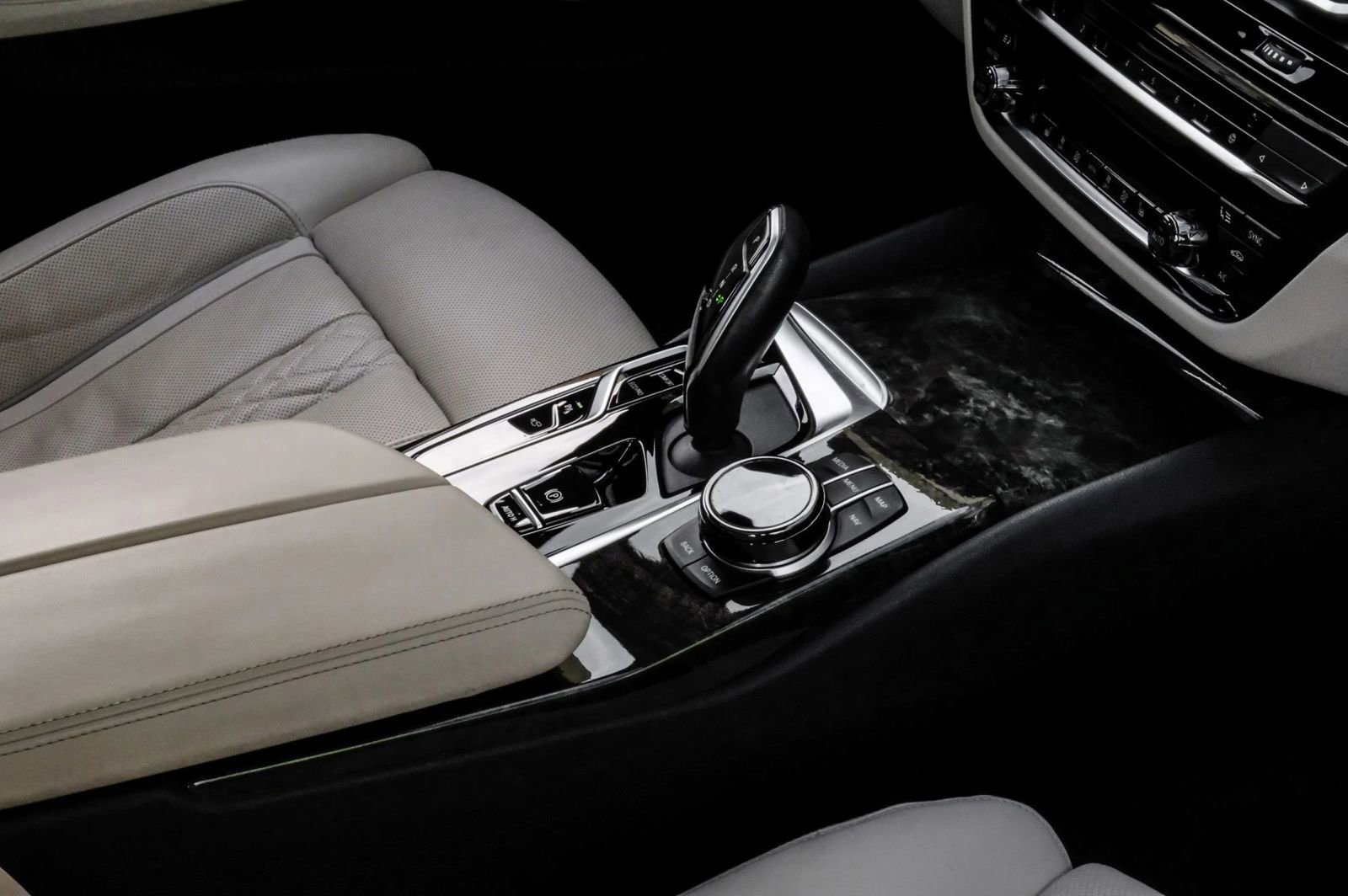 Used 2021 BMW 540i xDrive 540i xDrive Sedan 4D w/ Executive Package image 29