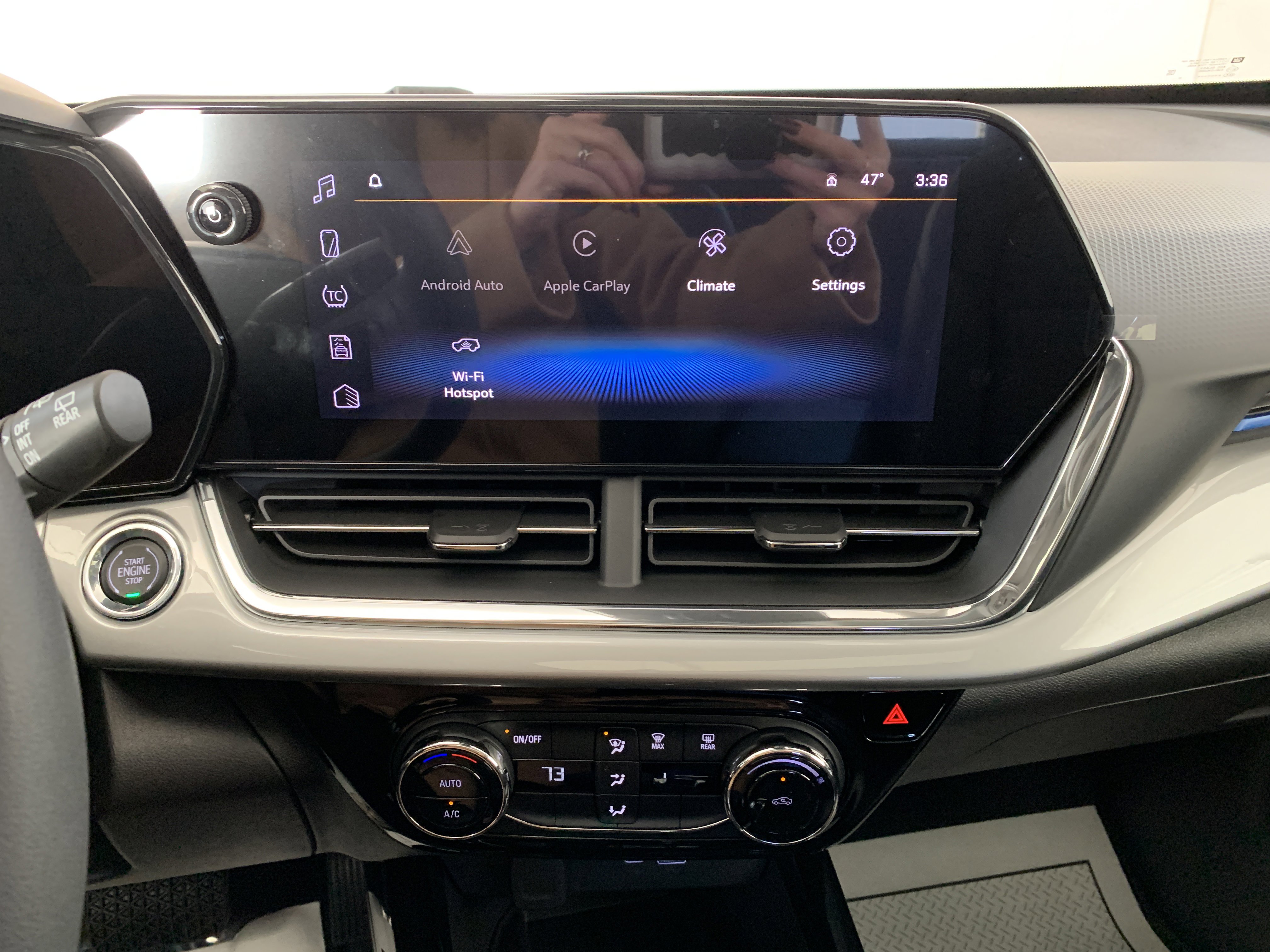 New 2026 Chevrolet Trax LT w/ Sunroof Package image 22