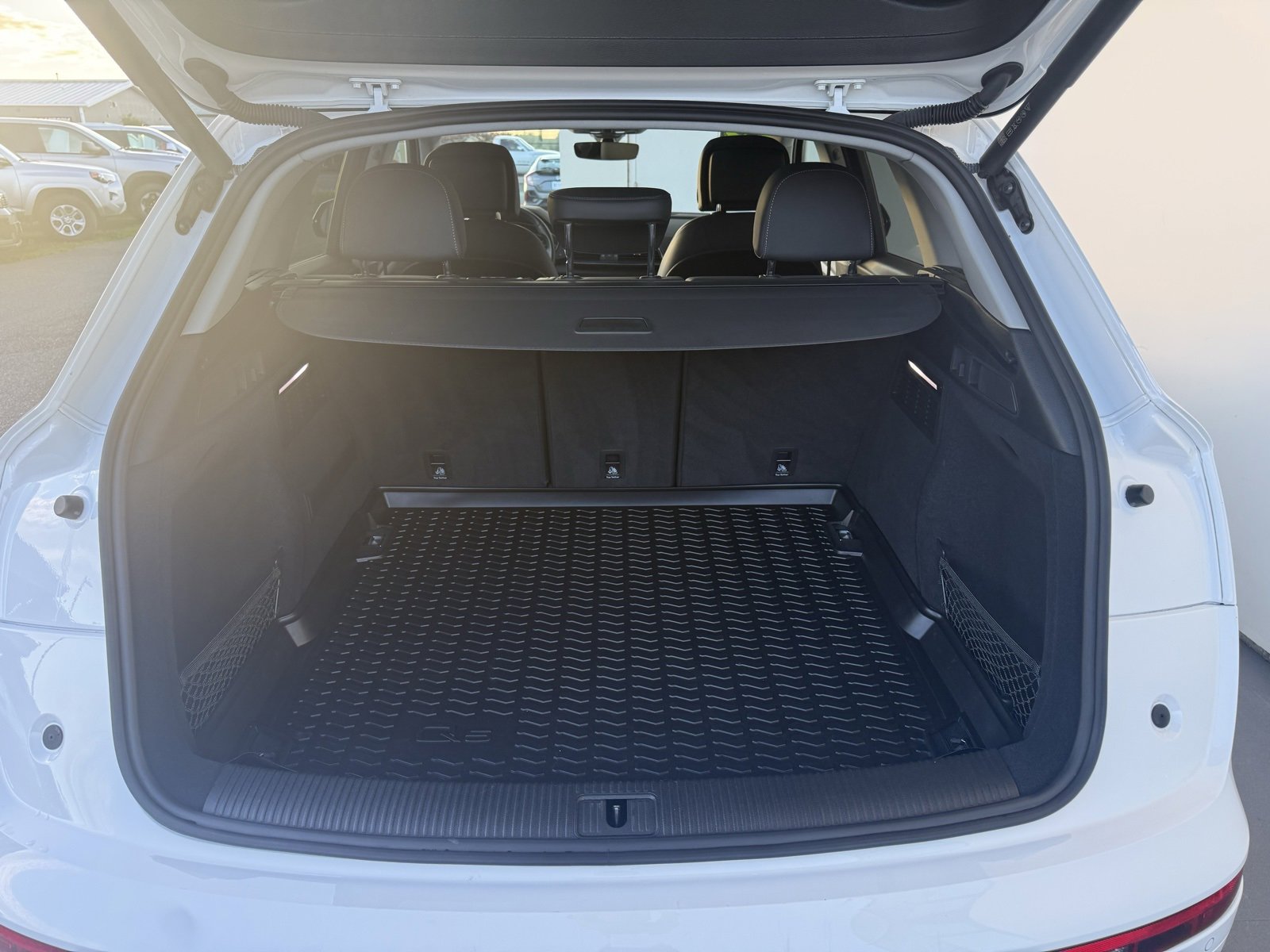 Used 2023 Audi Q5 2.0T Premium w/ Convenience Package image 10