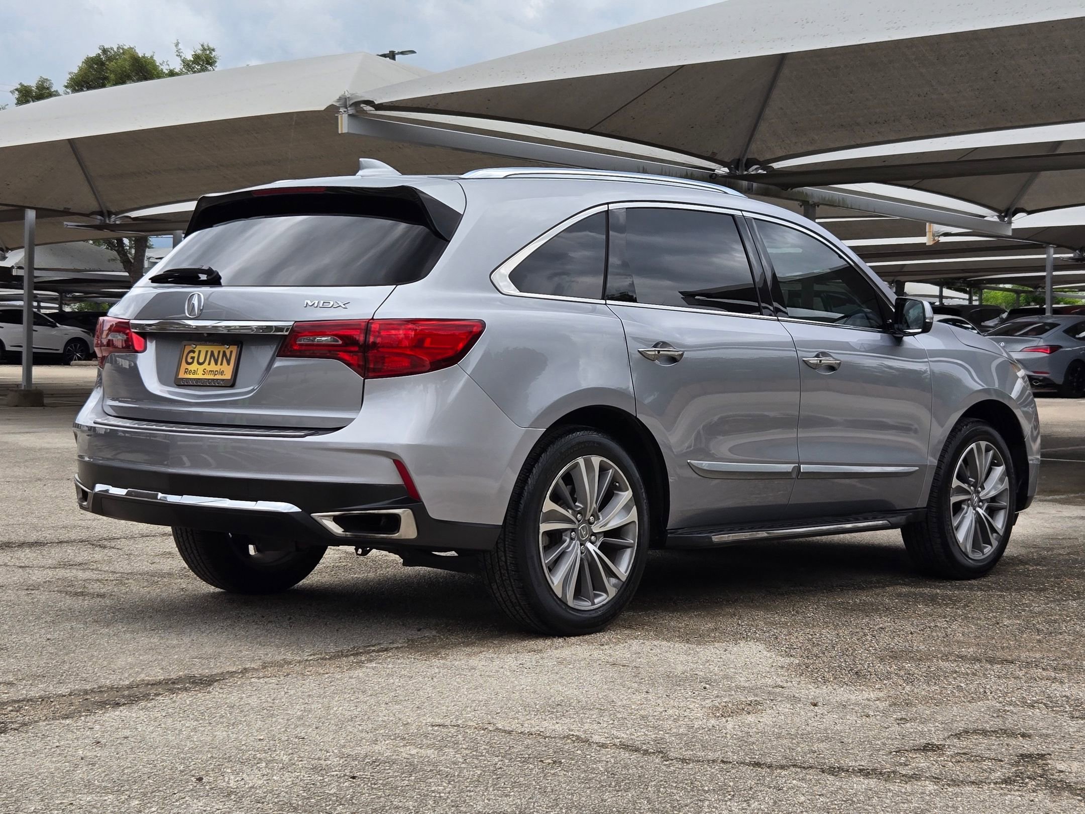 Used 2017 Acura MDX FWD w/ Technology Package image 4