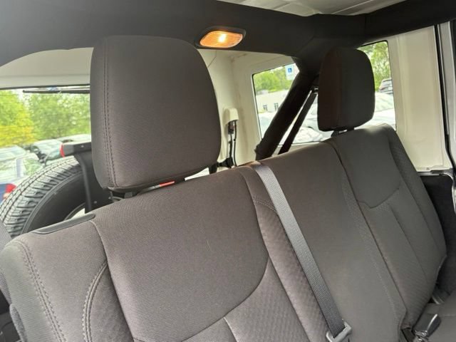 Used 2018 Jeep Wrangler Unlimited Sport S AWD/4WD image 28