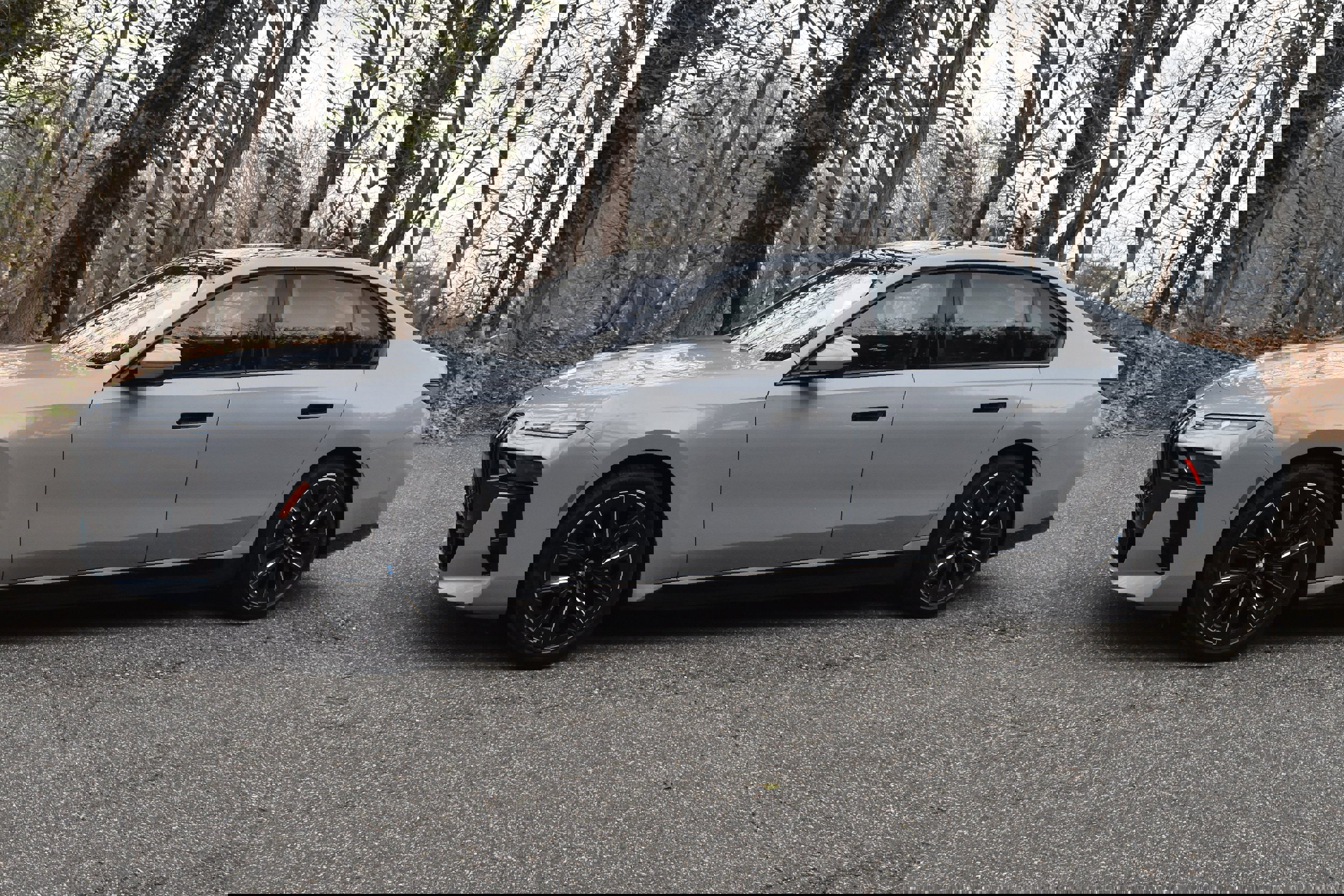 Used 2023 BMW i7 xDrive60 image 2