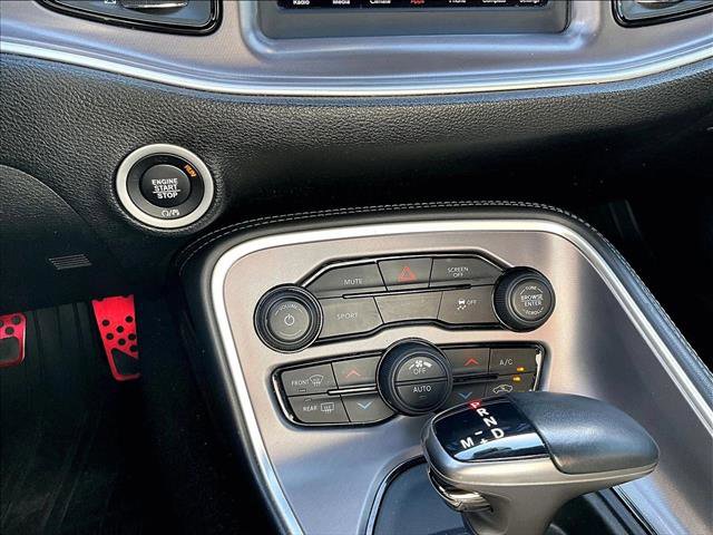 Used 2019 Dodge Challenger SXT image 24
