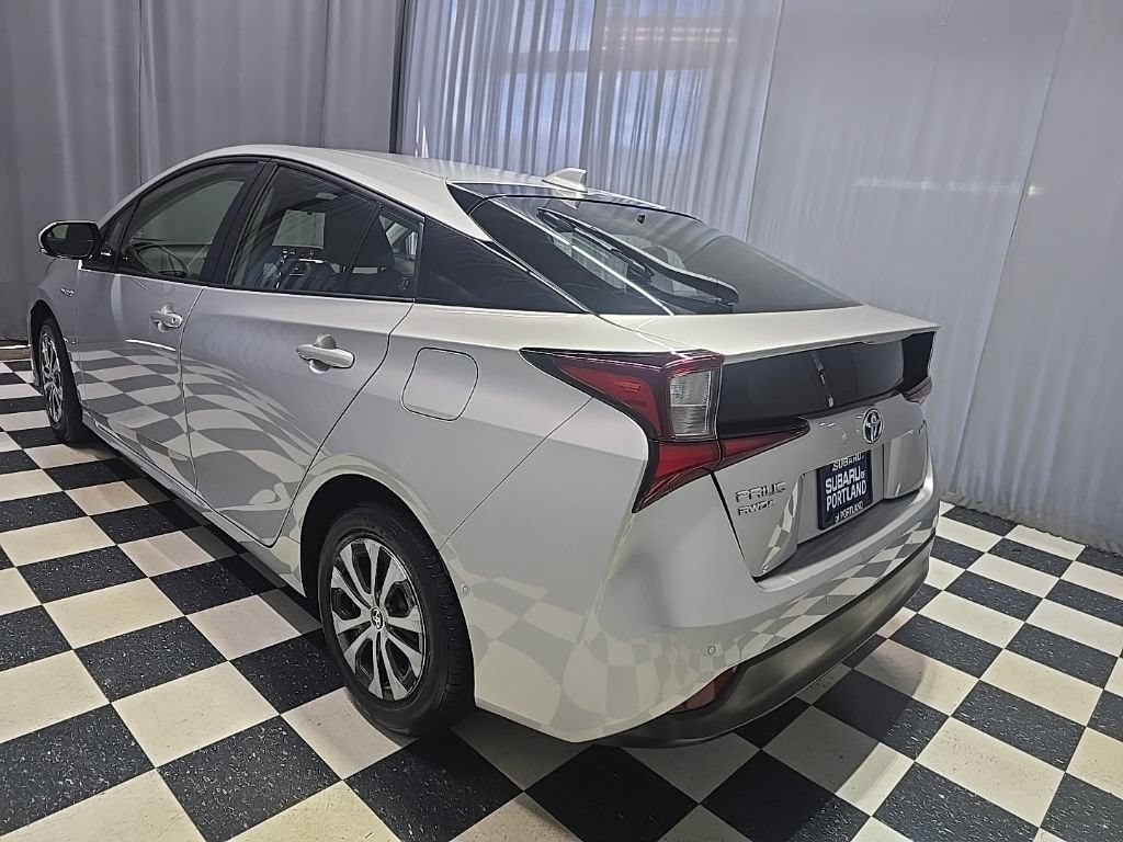 Used 2020 Toyota Prius LE AWD/4WD image 11