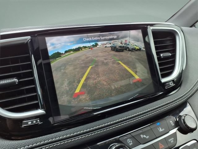 Used 2025 Chrysler Pacifica Limited FWD image 25