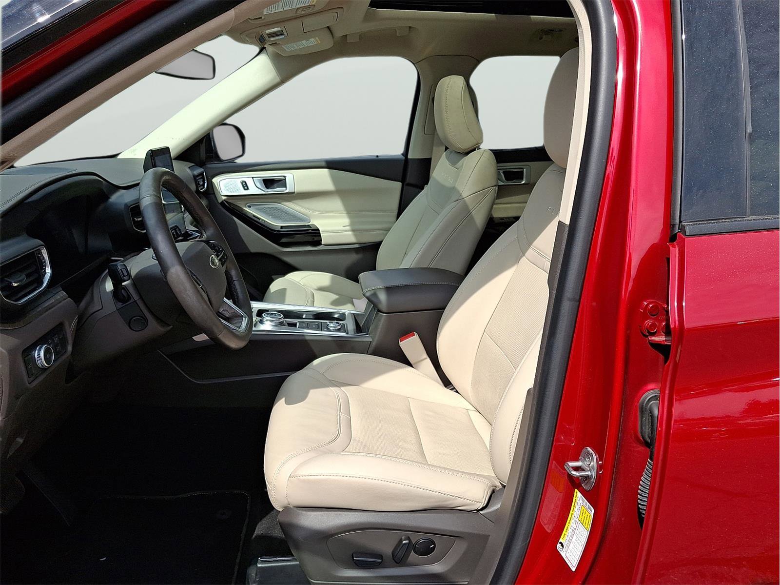 Used 2022 Ford Explorer Platinum w/ Equipment Group 601A image 22