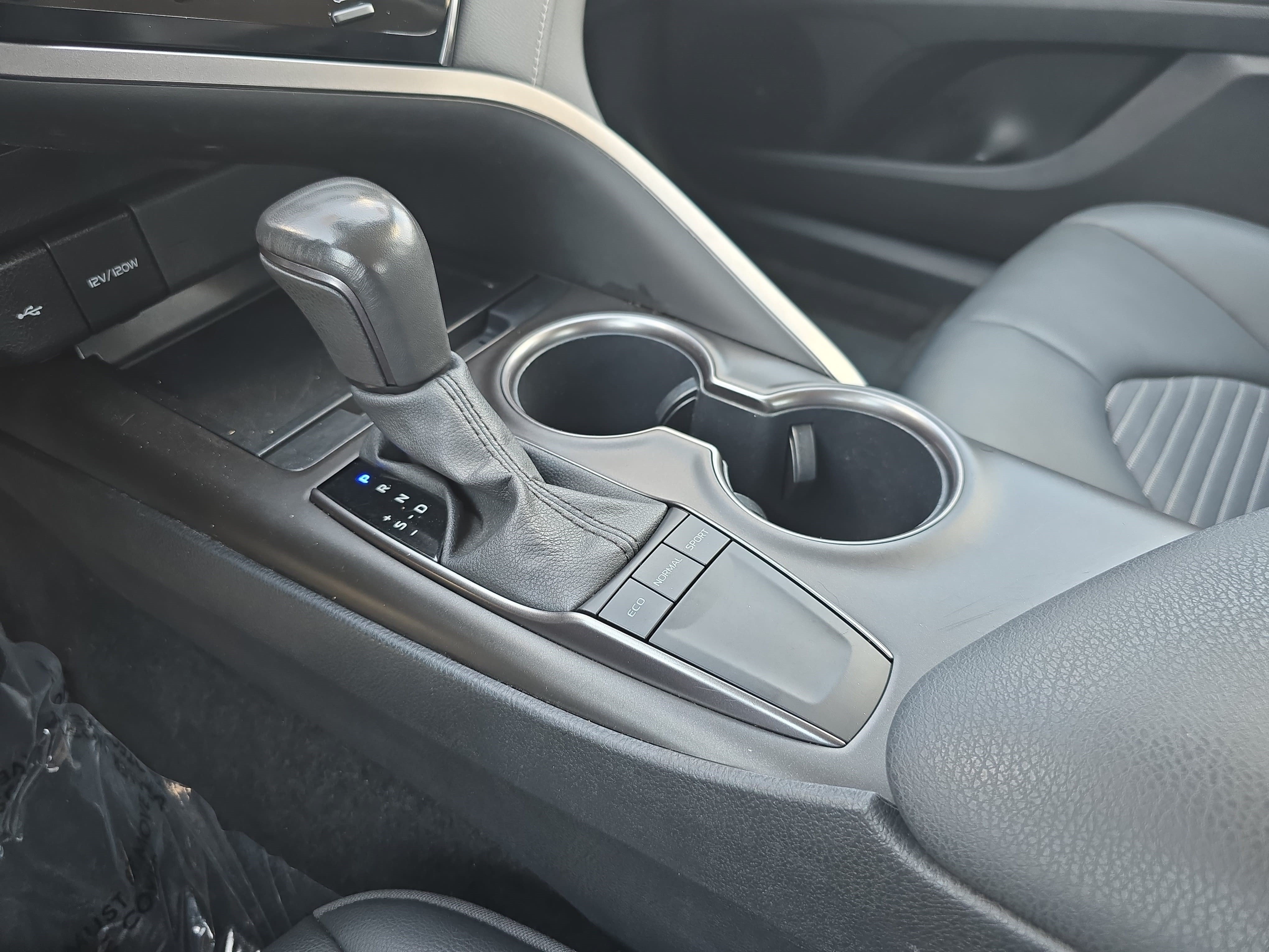 Used 2024 Toyota Camry SE FWD image 23