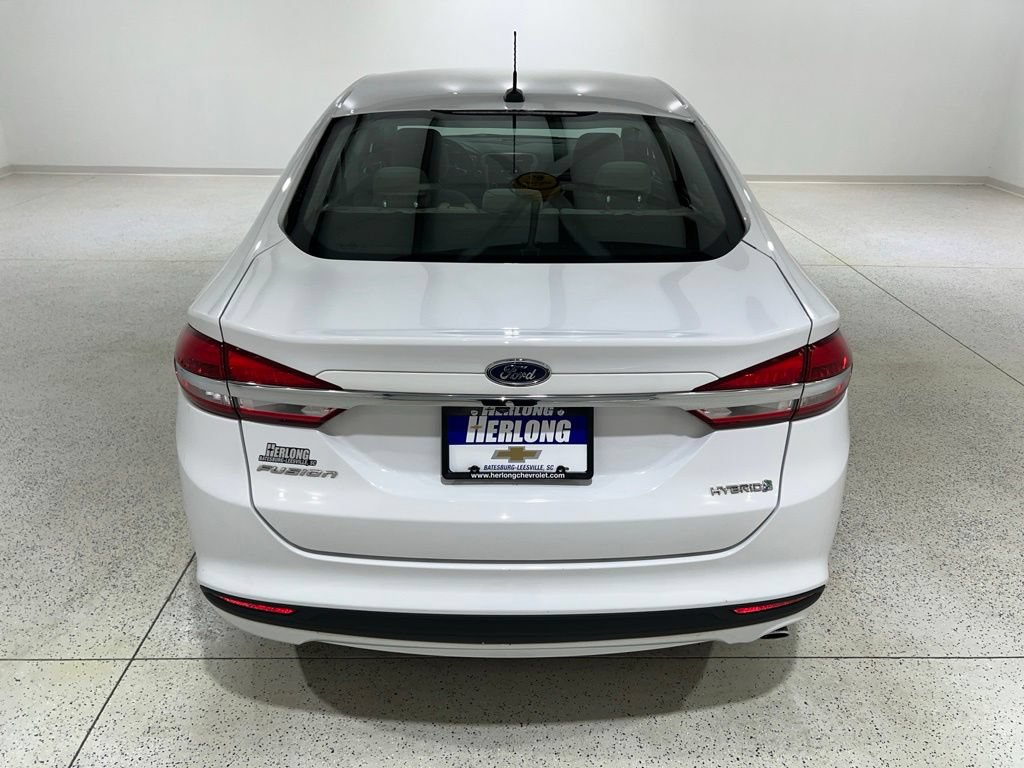 Used 2018 Ford Fusion S FWD image 4