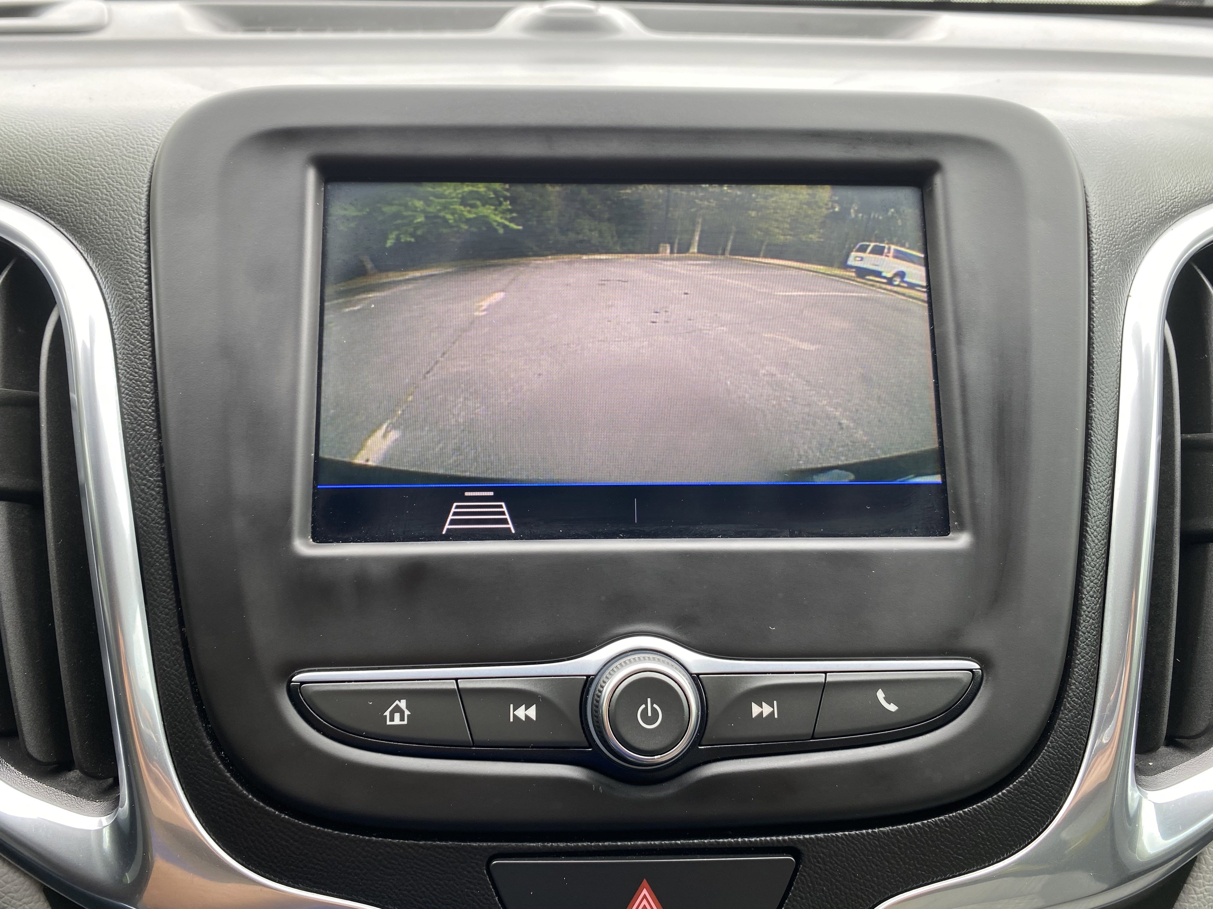 Used 2021 Chevrolet Equinox LS w/ LS Convenience Package image 25