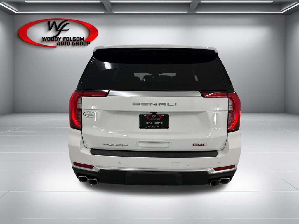 New 2026 GMC Yukon Denali w/ LPO, Floor Liner Package RWD image 7