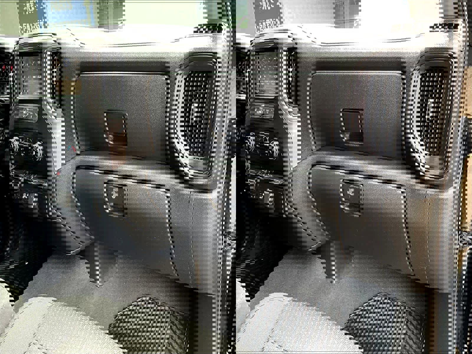 Used 2023 Chevrolet Silverado 2500 Custom w/ Custom Value Package image 13