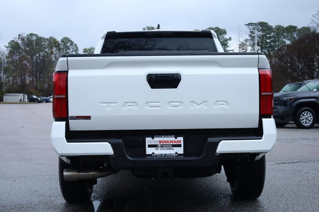 Used 2025 Toyota Tacoma SR5 image 5