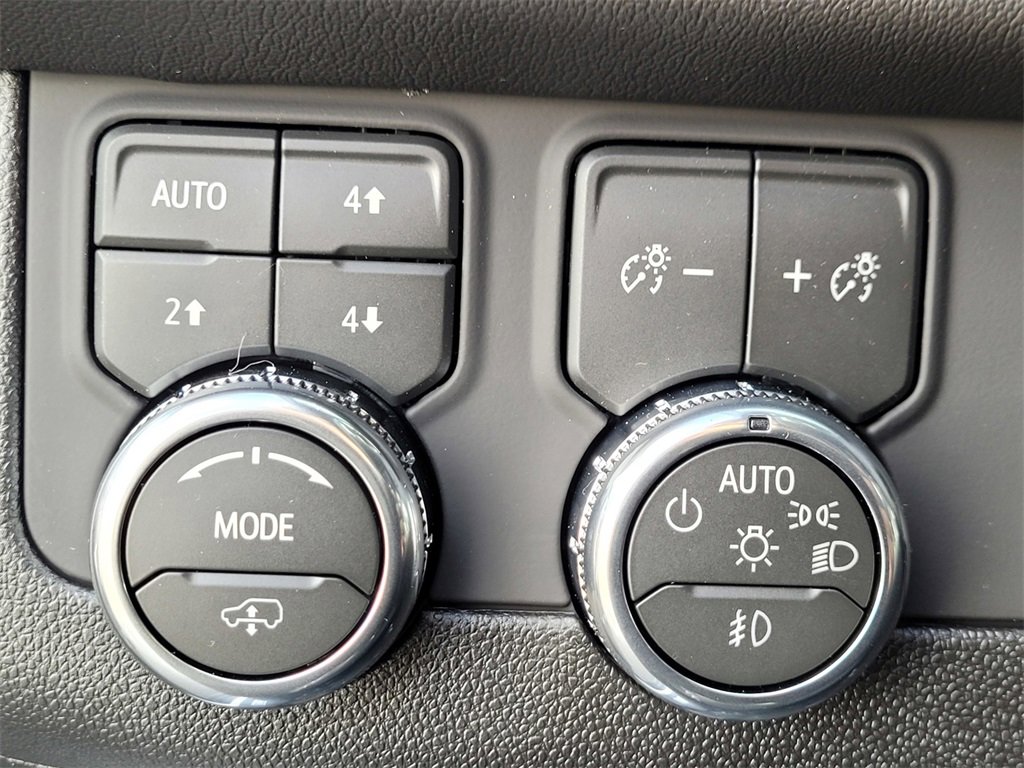 New 2026 GMC Yukon XL Denali image 25