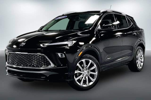 Certified 2025 Buick Encore GX Avenir w/ Avenir Convenience Package AWD/4WD image 3