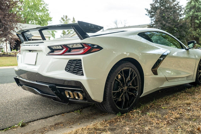 Used 2025 Chevrolet Corvette Stingray Preferred Cpe w/ Z51 Performance Package RWD image 89