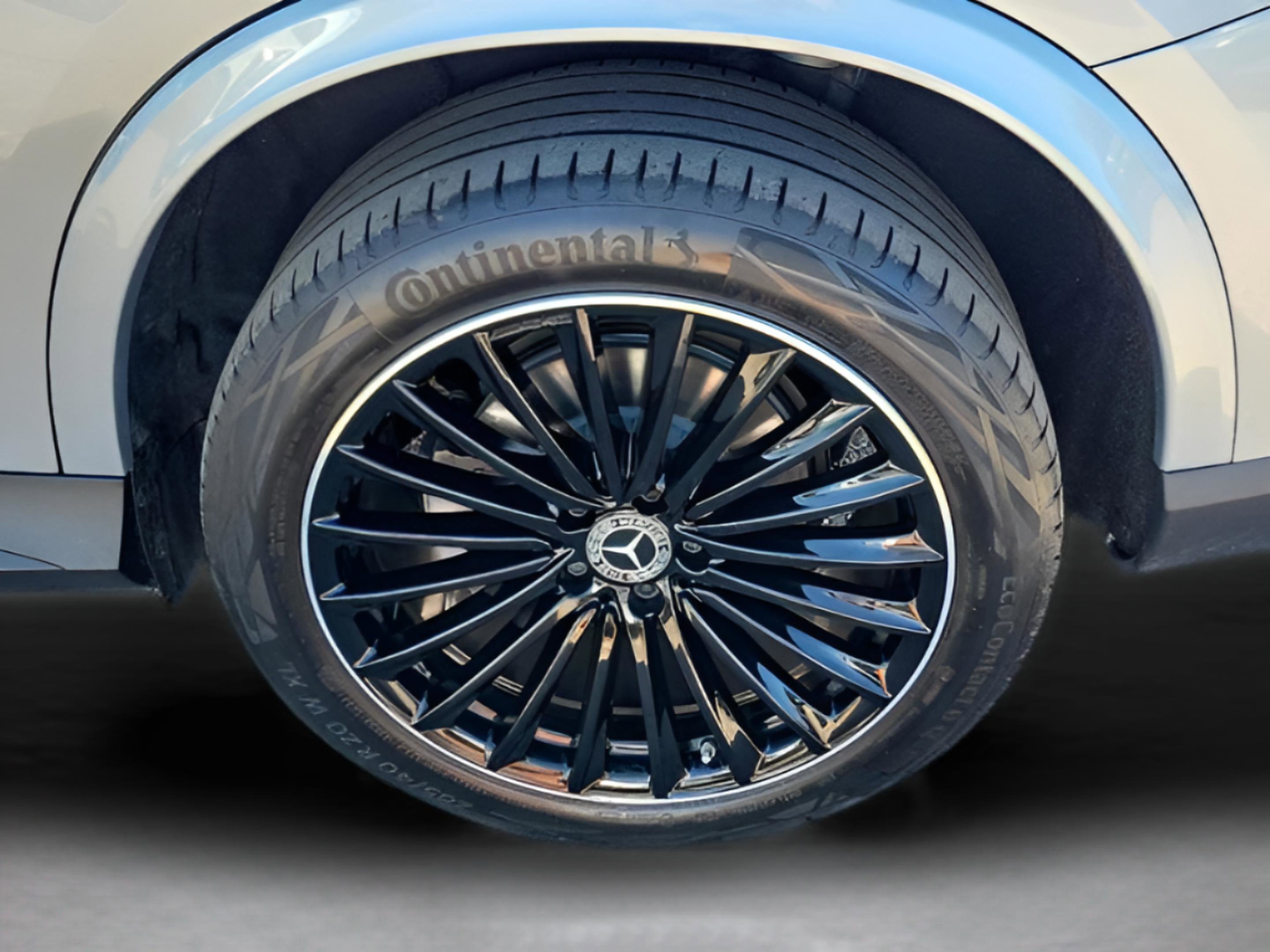 Used 2023 Mercedes-Benz GLC 300 image 34