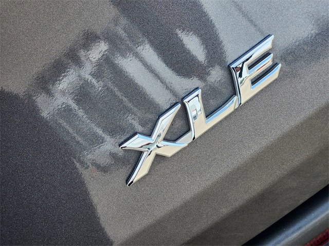 Certified 2025 Toyota Sienna XLE image 12