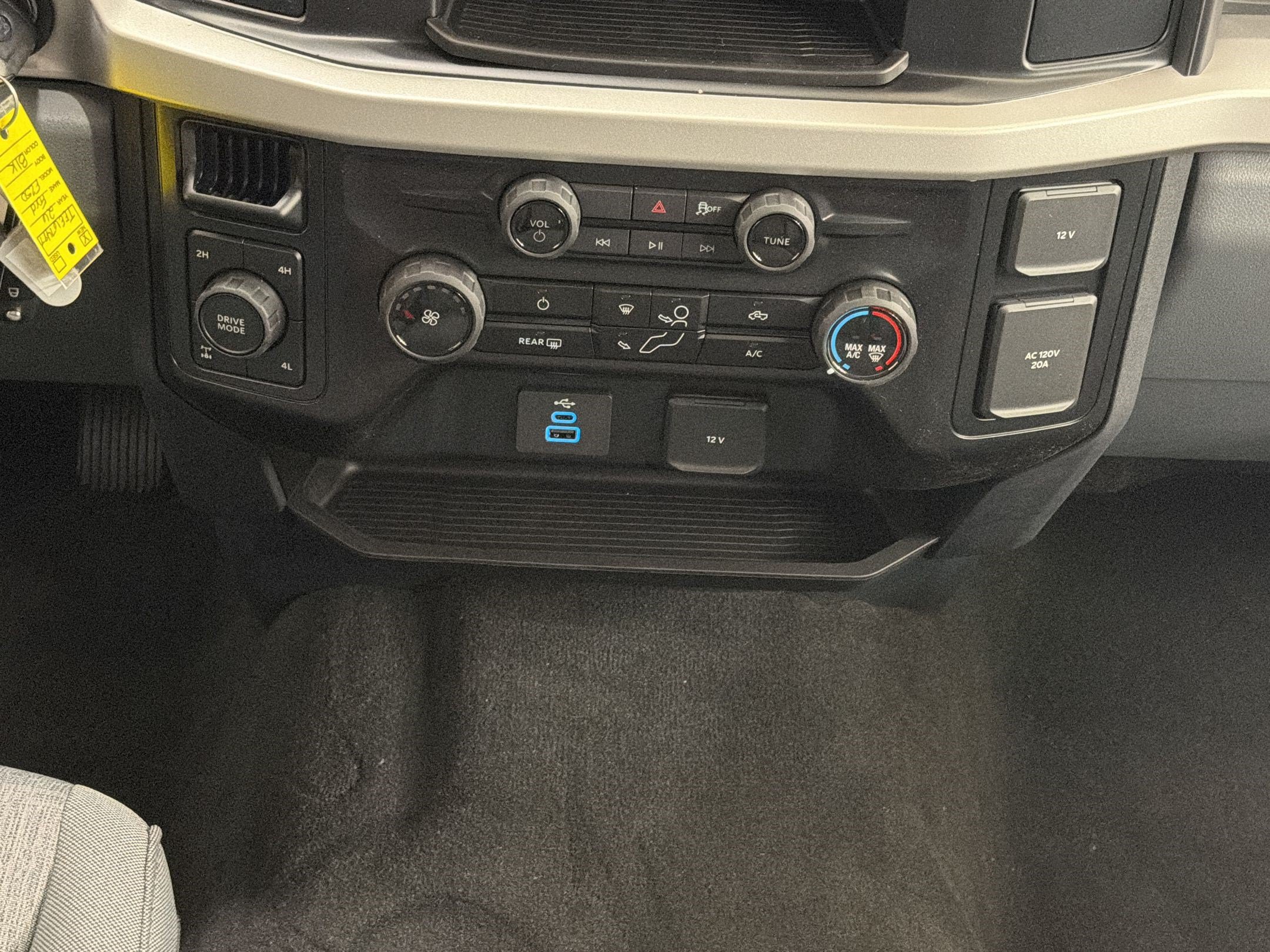 New 2026 Ford F250 XL w/ STX Appearance Package AWD/4WD image 22