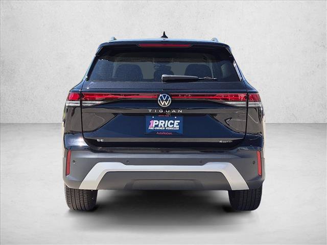Used 2026 Volkswagen Tiguan SE AWD/4WD image 7